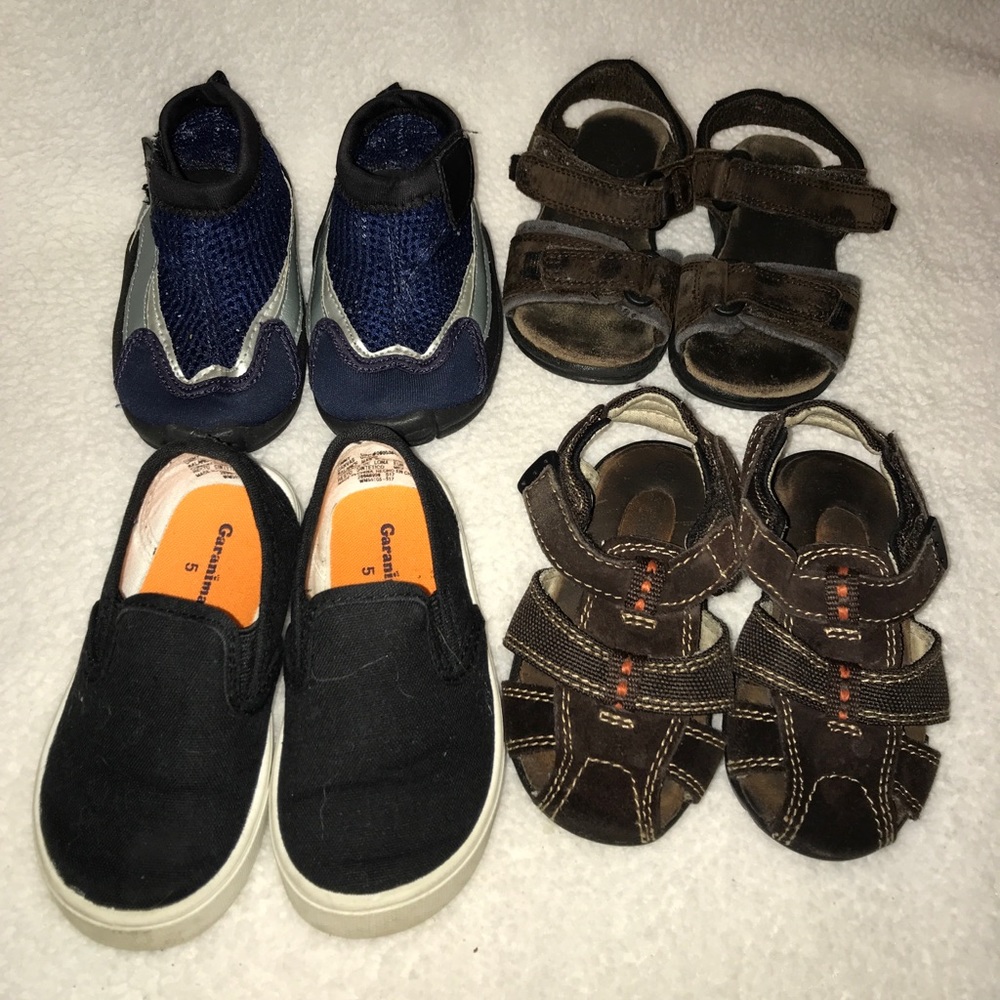 Size 5 toddler shoes - Picture 1 of 5